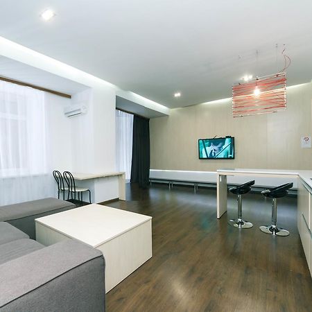 Kreschatik 21 With Terrace 2Br เคียฟ ภายนอก รูปภาพ