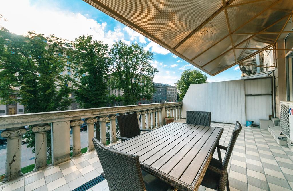 Kreschatik 21 With Terrace 2Br เคียฟ ภายนอก รูปภาพ
