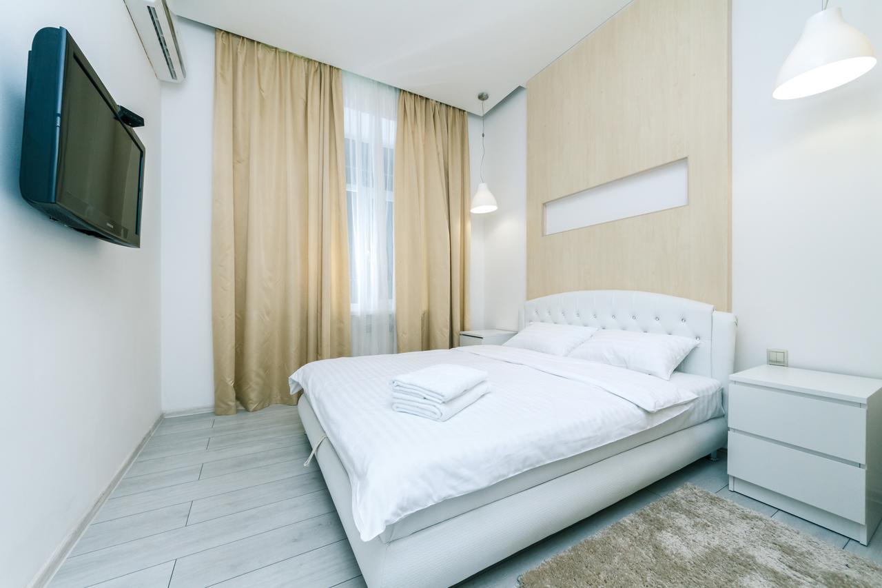 Kreschatik 21 With Terrace 2Br เคียฟ ภายนอก รูปภาพ