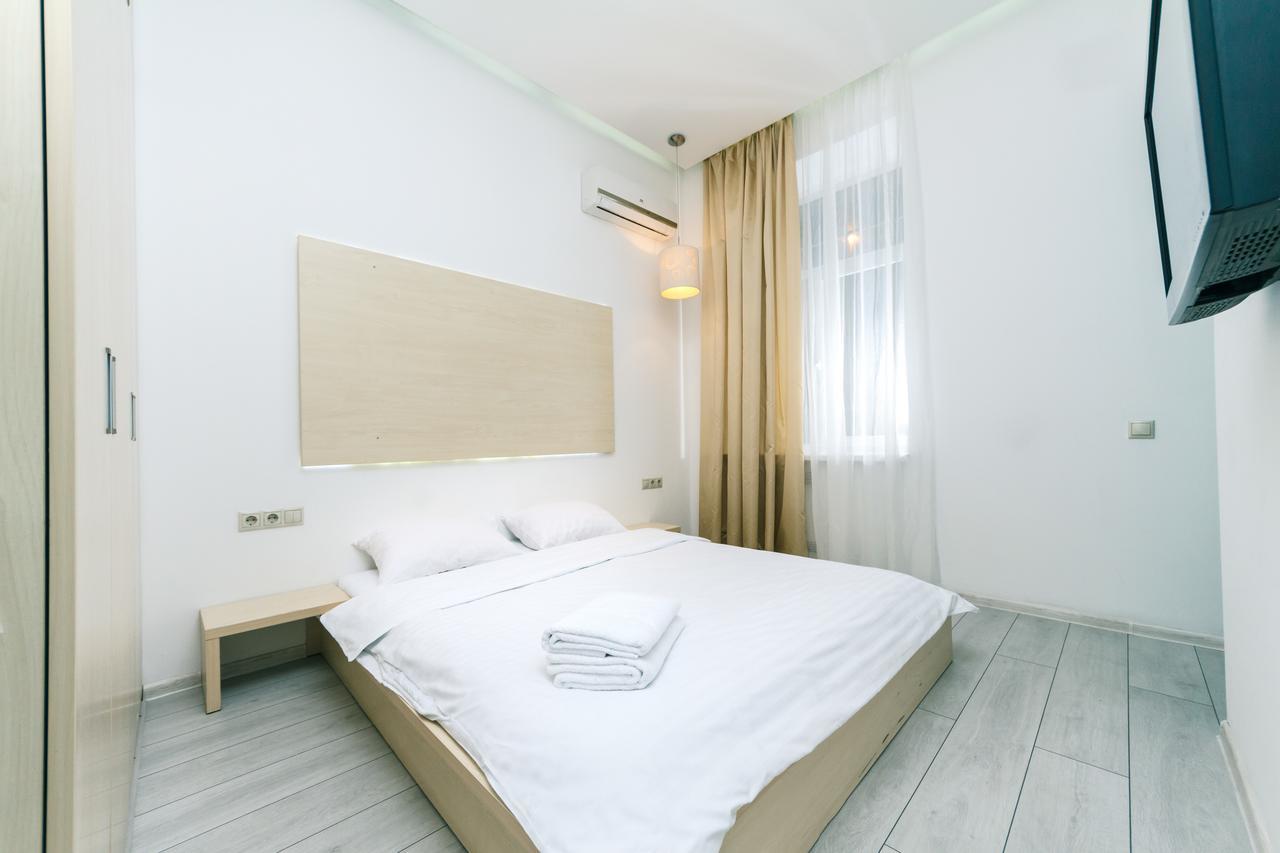 Kreschatik 21 With Terrace 2Br เคียฟ ภายนอก รูปภาพ