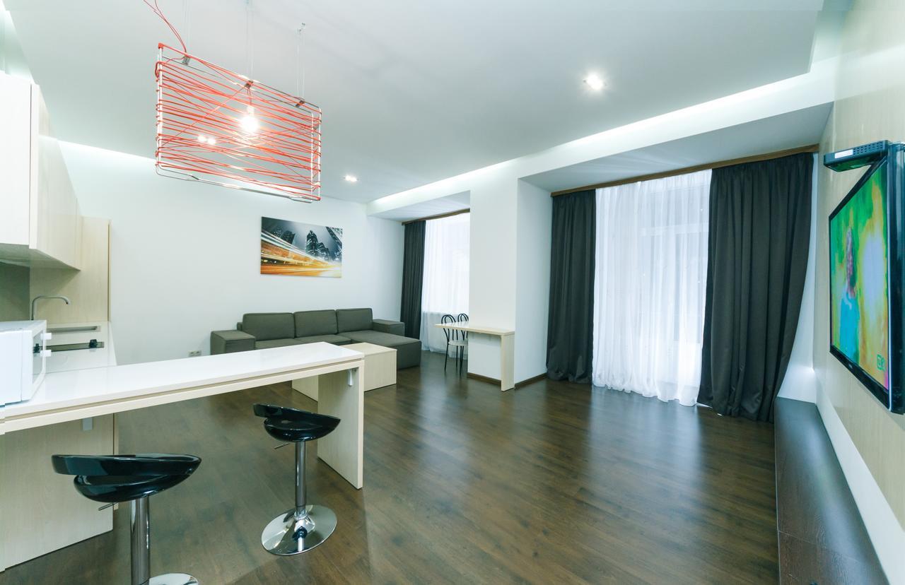 Kreschatik 21 With Terrace 2Br เคียฟ ภายนอก รูปภาพ