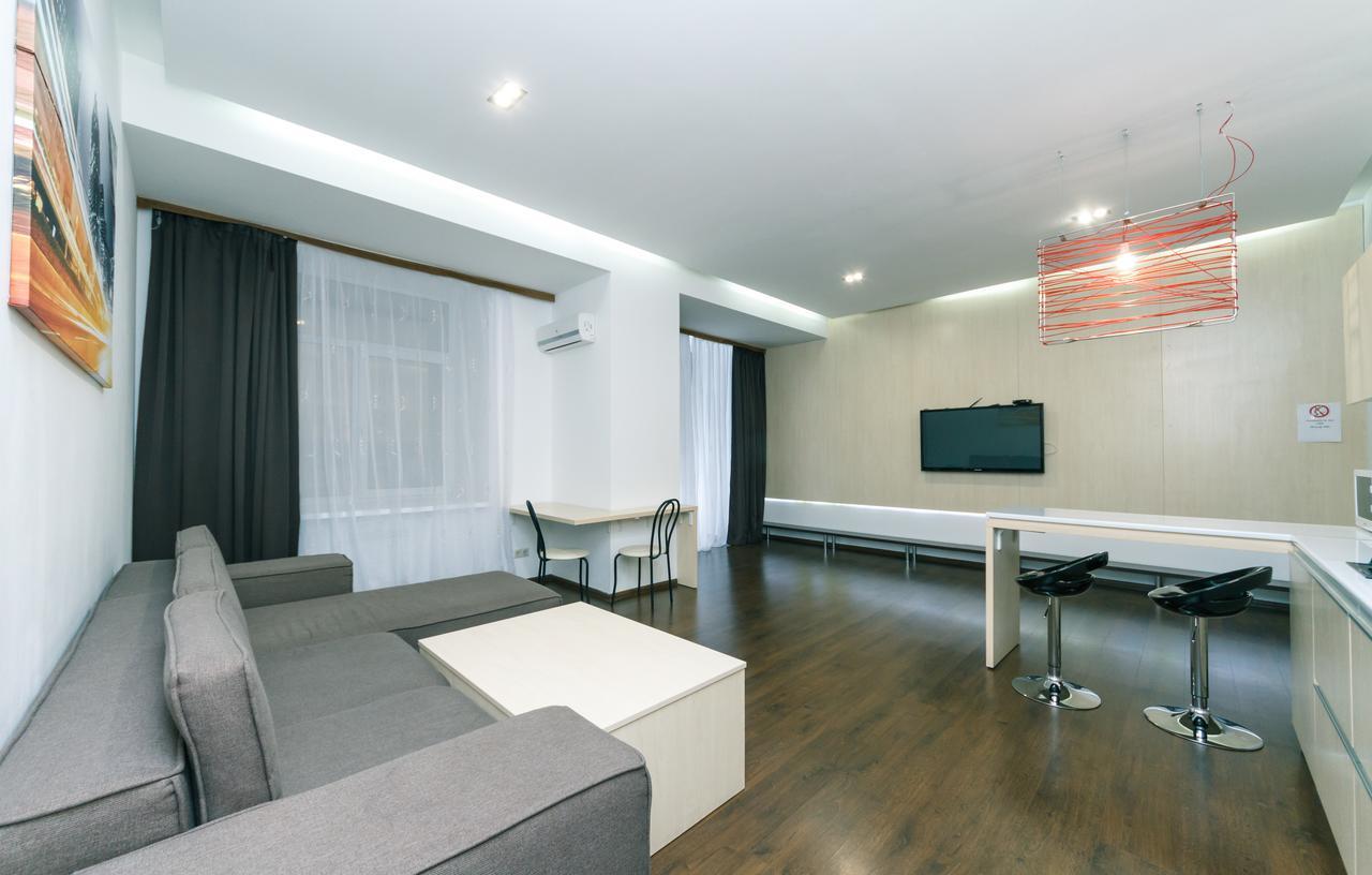 Kreschatik 21 With Terrace 2Br เคียฟ ภายนอก รูปภาพ
